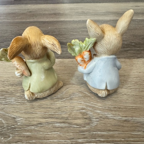2 Homco Bunny Rabbits Porcelain Figurines 3.2" Tall Easter Spring Carrots #1410 - Picture 3 of 6